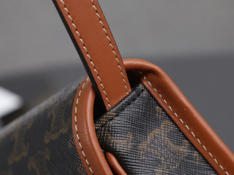 Ce1i*e triomphe bags